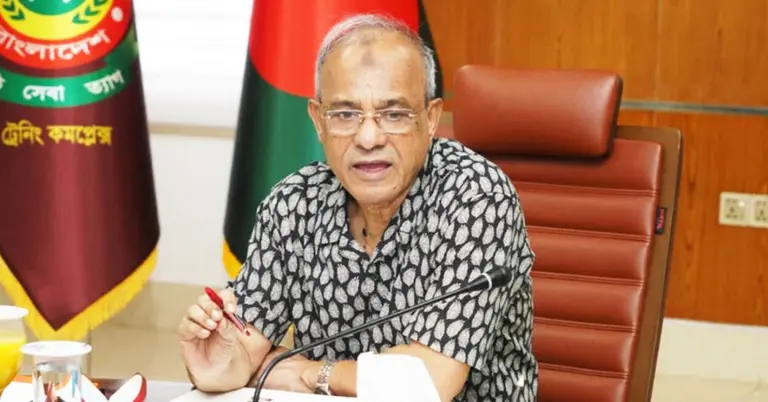 স্বরাষ্ট্র উপদেষ্টা লেফটেন্যান্ট জেনারেল (অবসরপ্রাপ্ত) মো. জাহাঙ্গীর আলম চৌধুরী